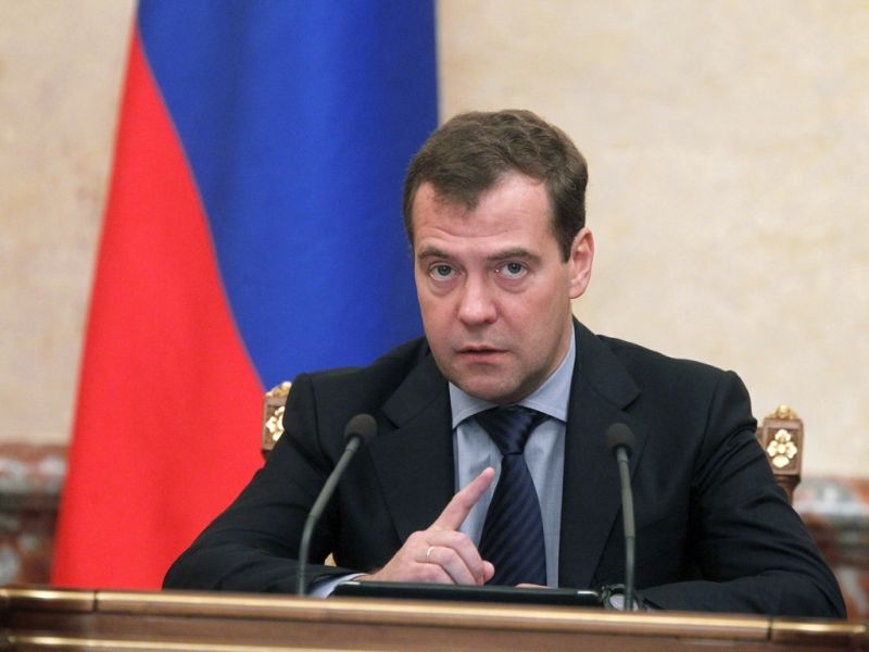 Медведев: регулирование цифровой экономики в РФ не должно быть избыточным