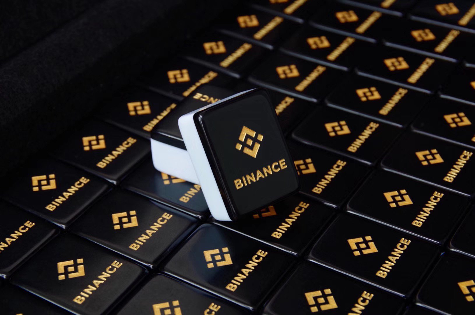 Binance выкупила 18% сингапурской платформы security-токенов